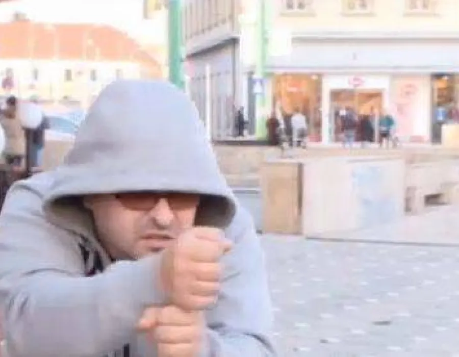 Foto VIDEO / Noile radare ale politiei rutiere i-au speriat de moarte pe trei olteni. "Am crezut ca ne impusca, pentru ca avem dusmani"