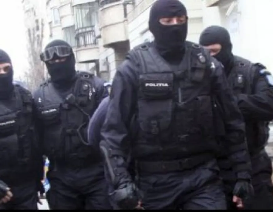 Foto Percheziţii la o firmă de pază într-un dosar de evaziune fiscală şi spălare de bani