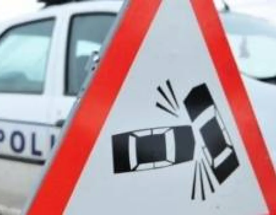 Foto O femeie a murit, iar un bebeluș se află în stare gravă după un accident produs pe drumul European 79