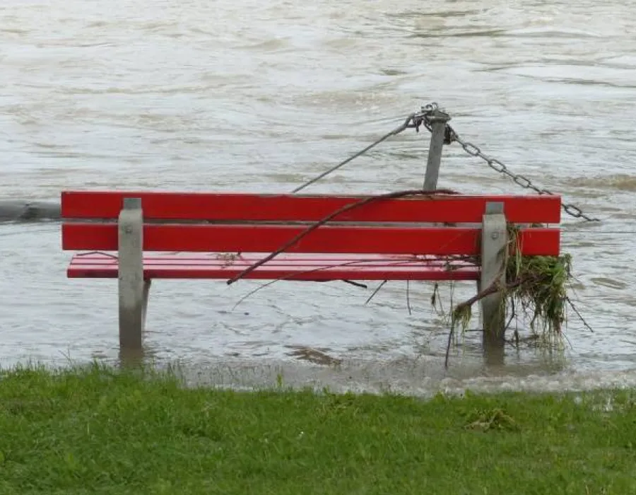 Foto Pericol de inundații pe râuri din patru județe. Vezi zonele vizate