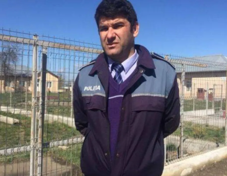 Foto VIDEO Un poliţist din Dolj susţine că a fost şantajat de şeful de post şi de un procuror din Segarcea. Motivul: două dosare pe care le instrumenta