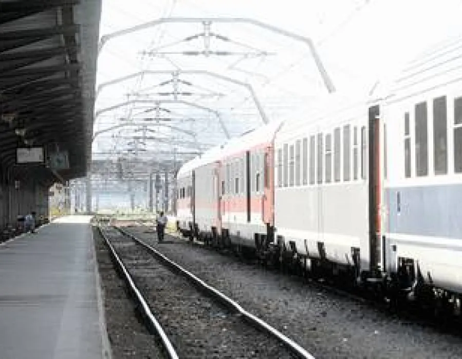 Foto Infrastructura României, de râsul Europei: “Între Hamburg-Istanbul sunt doar 70 km neelectrificați, pe segmentul Craiova-Calafat” (FOTO)