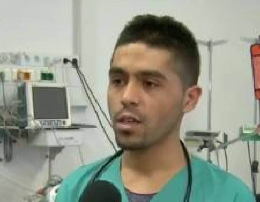 Foto Un refugiat din Afganistan, angajat ca medic la Spitalul Judeţean Baia Mare: De 7 ani aştept momentul ăsta şi sunt foarte bucuros că am reuşit