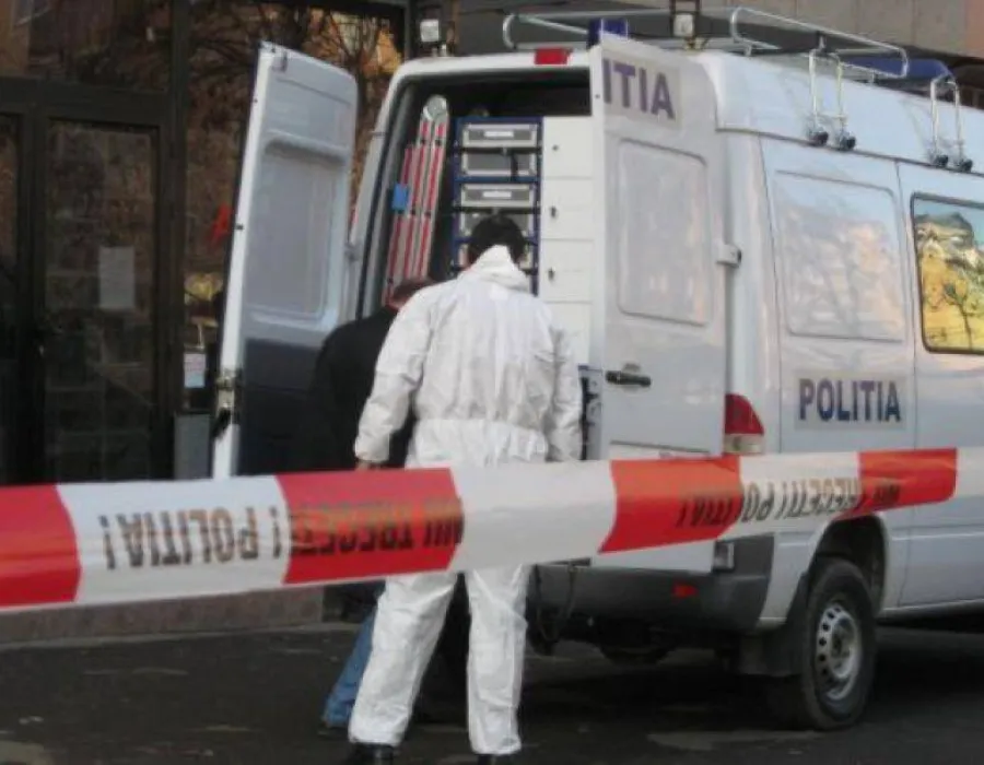 Foto Un bătrân de 77 de ani, din Amărăşti, s-a tranformat în criminal cu sânge rece dintr-un motiv banal