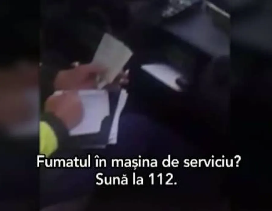 Foto Legea antifumat, încălcată chiar de poliţişti VIDEO