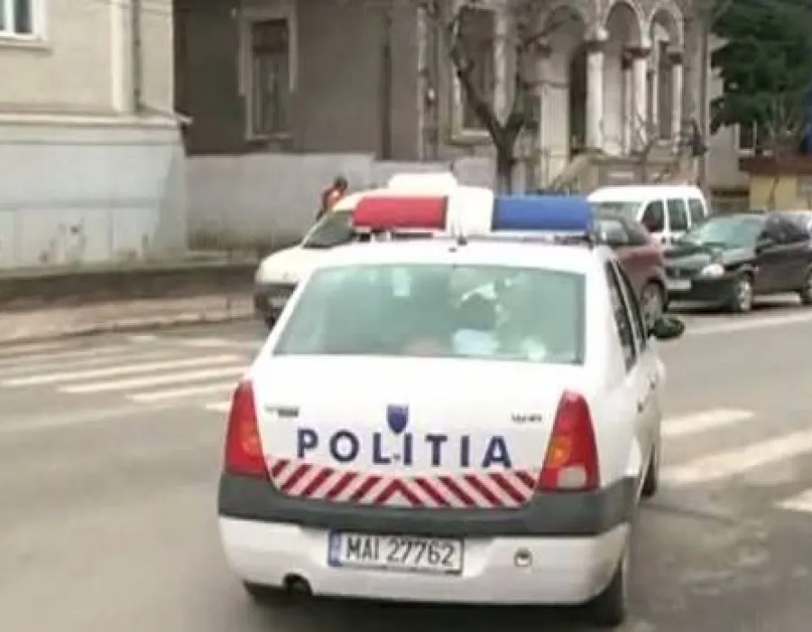 Foto Bătut cu parul pentru droguri de un interlop