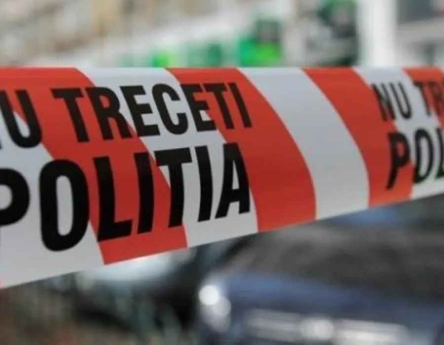 Foto O familie din Gorj a fost înjunghiată în plină stradă chiar de un vecin