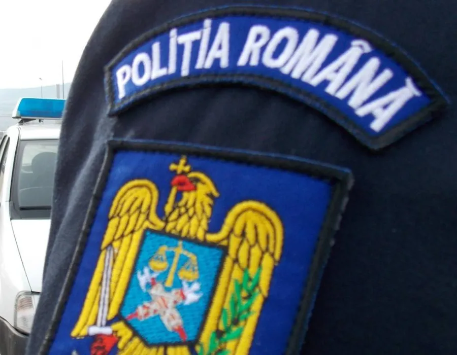 Foto 14 doljeni pe loc la concursul de agenti de politie!