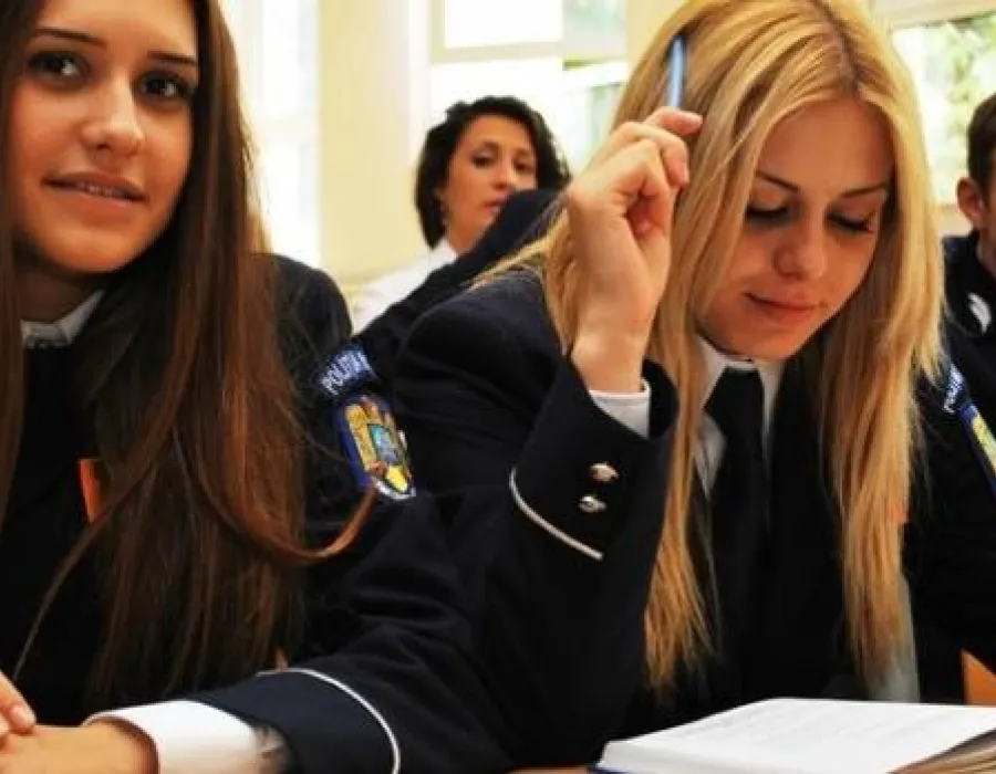 Foto ADMITERE ACADEMIA DE POLIŢIE. Vezi câte LOCURI sunt anul acesta, cât e TAXA DE ÎNSCRIERE şi când se dau primele examene