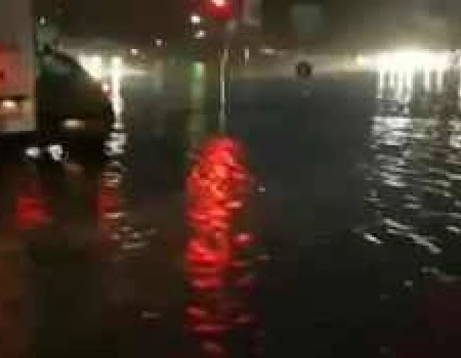 Foto Haos pe străzile din Craiova după o ploaie torențială care a durat două ore (VIDEO)