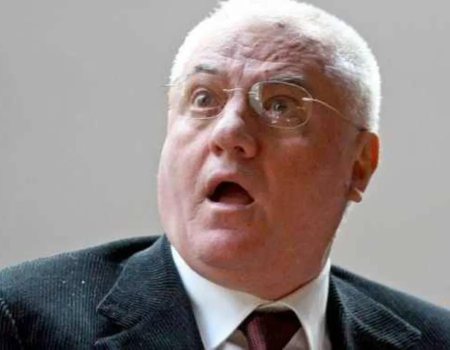 Foto Mitică Dragomir, fostul şef al LPF, condamnat la şapte ani de închisoare CU EXECUTARE