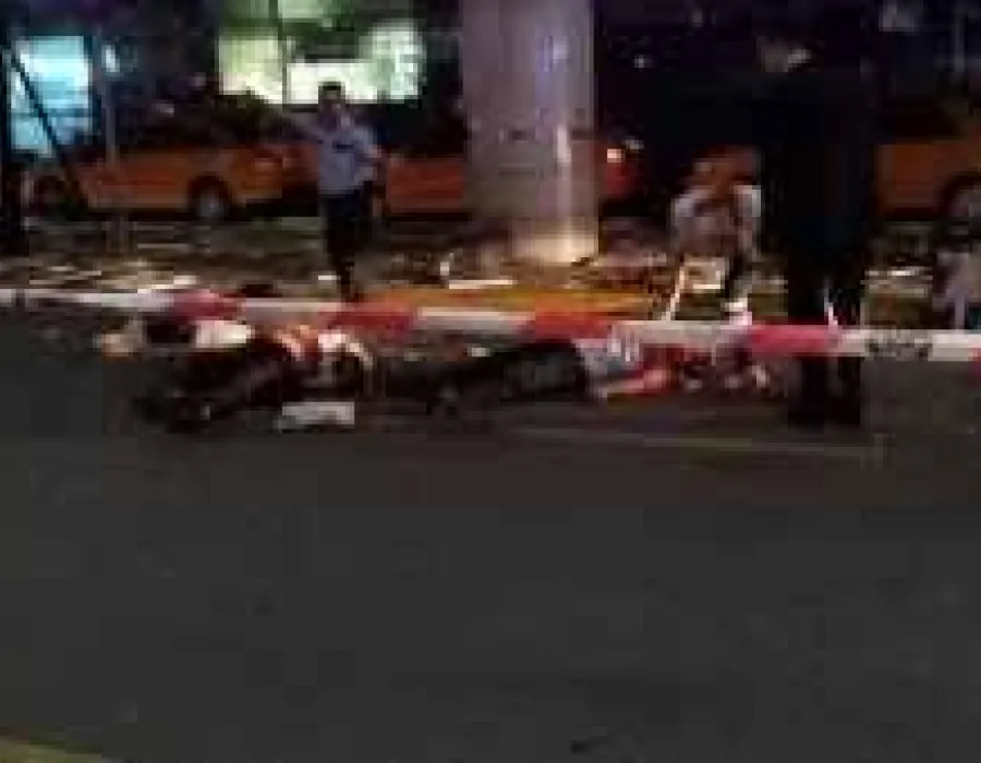 Foto Explozii și focuri de armă pe aeroportul Ataturk din Istanbul. Doi sinucigași s-au aruncat în aer. Cel puțin 10 morți. IMAGINI din aeroport