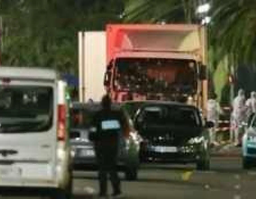 Foto Românca dispărută după atentatul de la Nisa, găsită într-un spital, în stare gravă: Soțul femeii este în continuare de negăsit