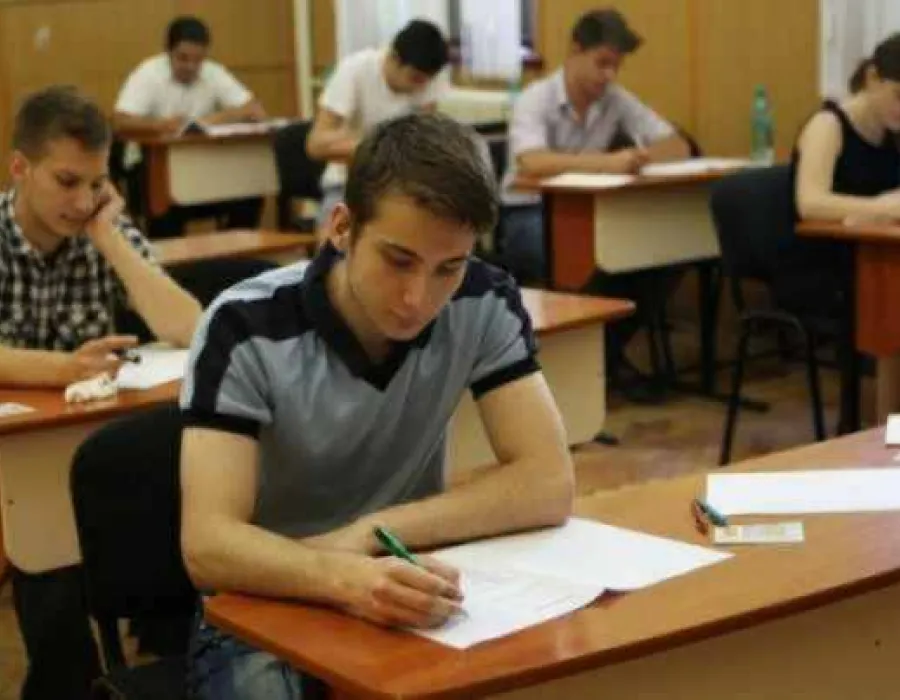 Foto Bacalaureat 2016, sesiunea de toamnă. Probele scrise încep pe 22 august, iar rezultatele vor fi afişate în 29 august