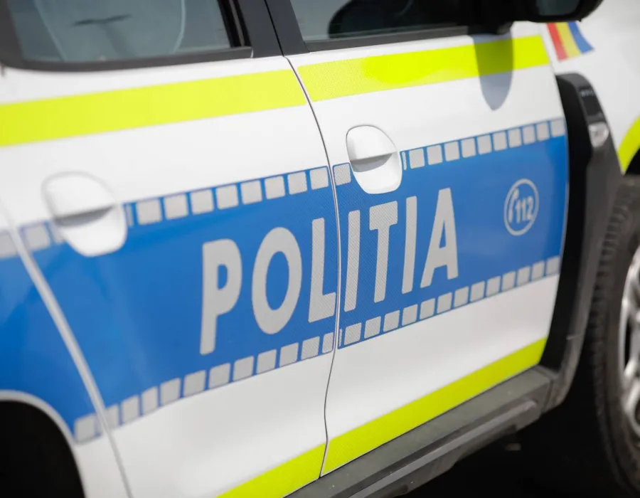 Foto Urmărire în trafic în Craiova: un polițist a fost rănit