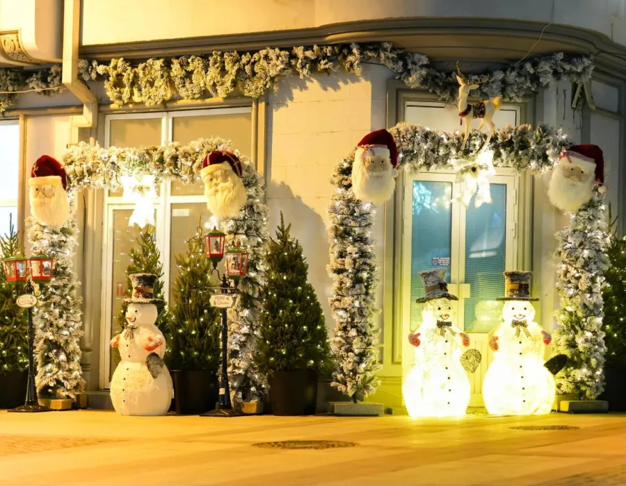 Foto Vineri se deschide Târgul de Crăciun de la Craiova 