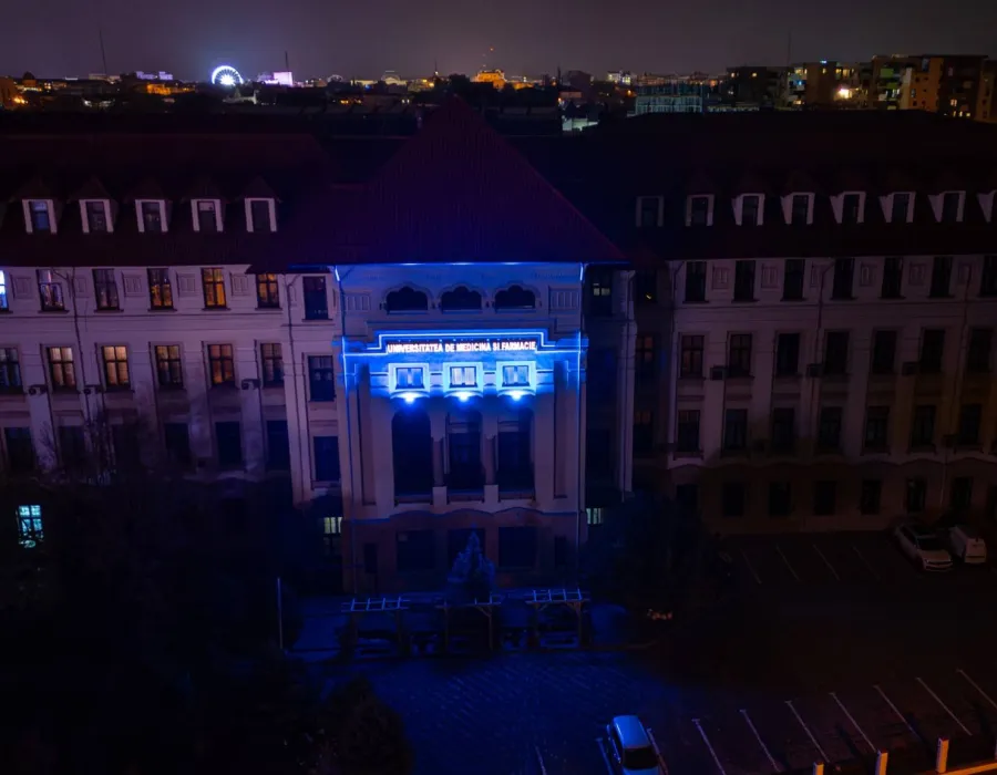 Foto UMF Craiova, iluminată în albastru de Ziua Mondială a Diabetului 