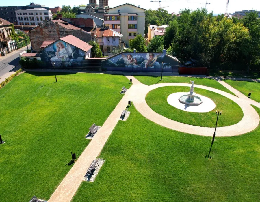 Foto Un nou parc s-a deschis în Craiova, chiar lângă Biserica Madona Dudu