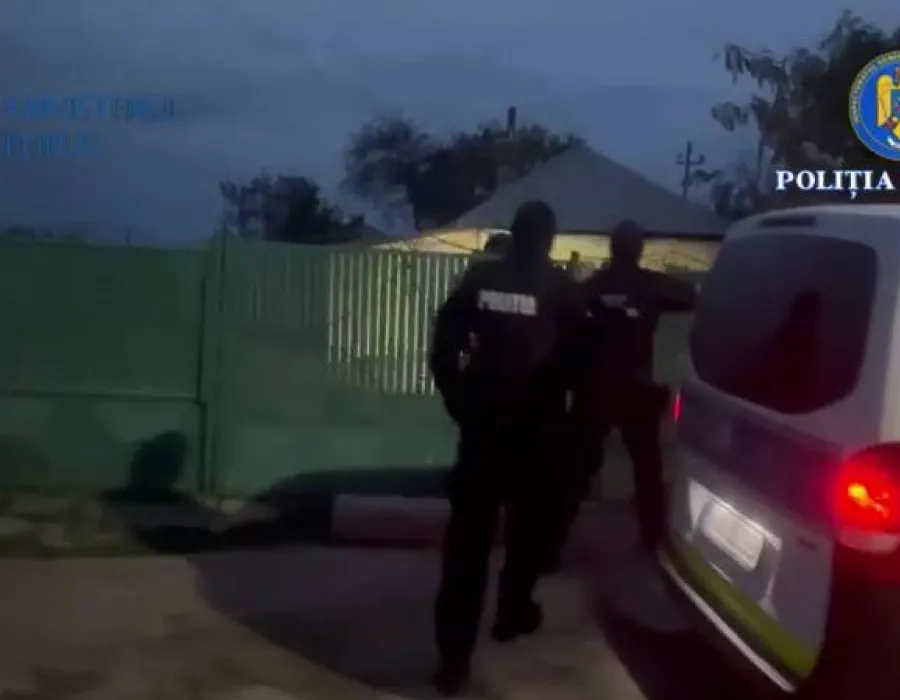 Foto Poliția Olt face percheziții în dosar de fals informatic și violarea vieții private
