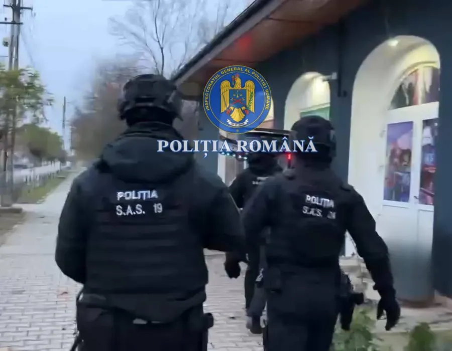 Foto Dosar penal pentru jocuri de noroc neautorizate. Descinderi în Craiova și alte cinci localități