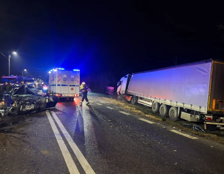 Foto Tânăr de 19 ani, mort într-un accident grav pe DN 7, la Călimănești