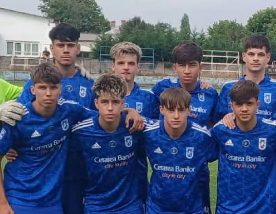Foto Înfrângere pentru „puștii“ lui Fane Stoica. Amărăștii De Jos-FCU 5-2