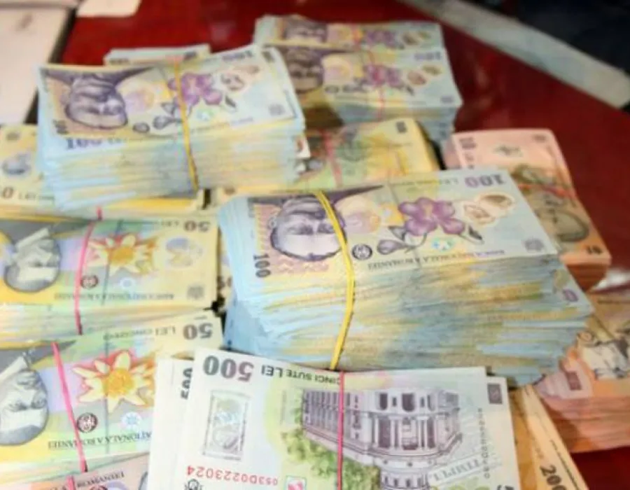 Foto Şi-a însuşit 3,5 miliarde de lei vechi din fondul asociaţiei