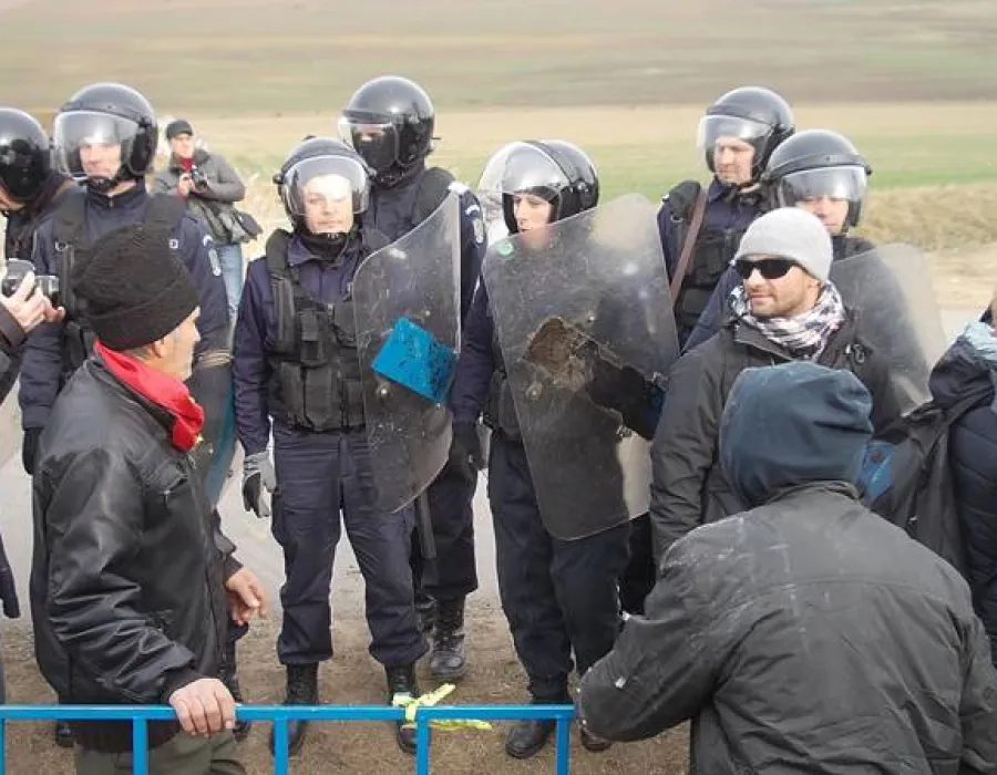 Foto Craioveni In infernul de la Pungeşti