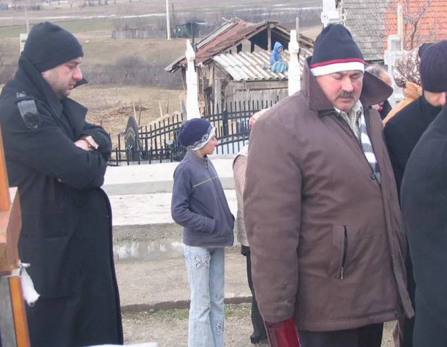 Foto Mama prinţului Leo, judecată pentru înşelăciune