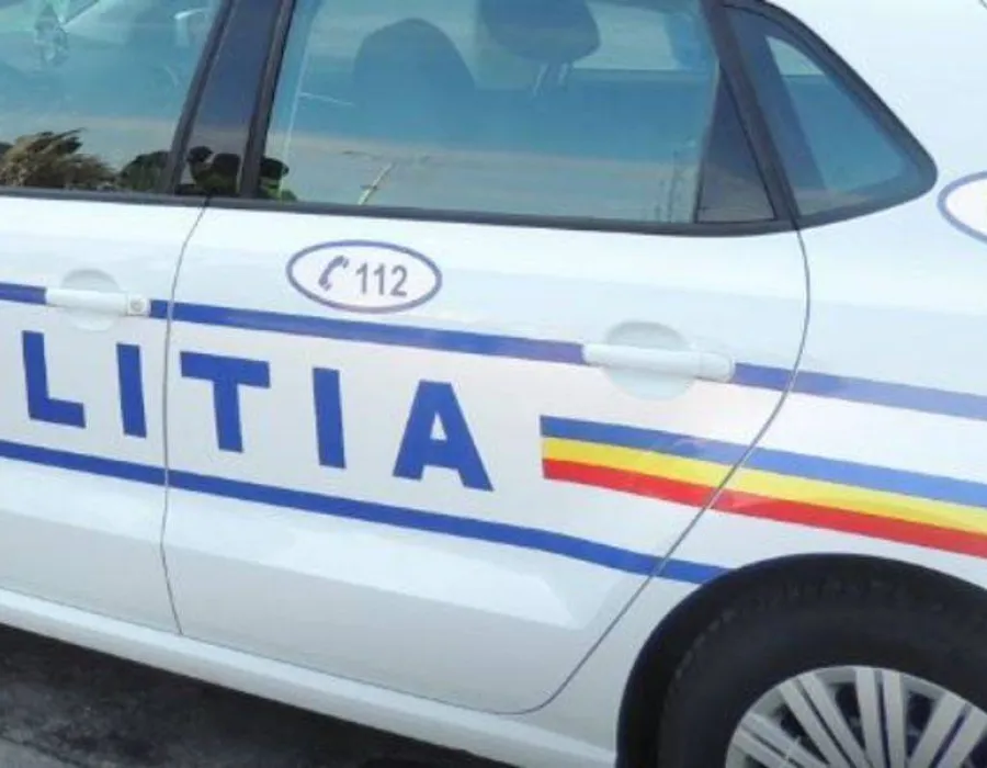 Foto OLT: Doi șoferi răniți într-un accident rutier la Pleșoiu