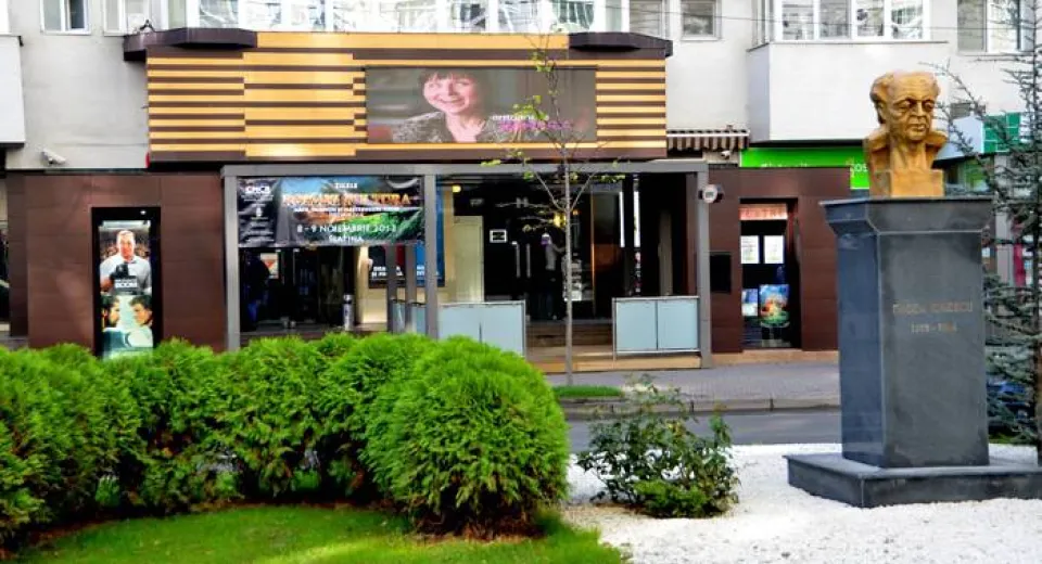 Foto UN BOGAT ÎNCEPUT DE MARTIE LA CENTRUL CULTURAL EUGEN IONESCU