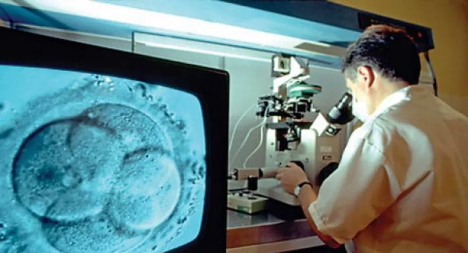 Foto 22 de cupluri din Dolj au intrat anul trecut în subprogramul de fertilizare in vitro şi embriotransfer