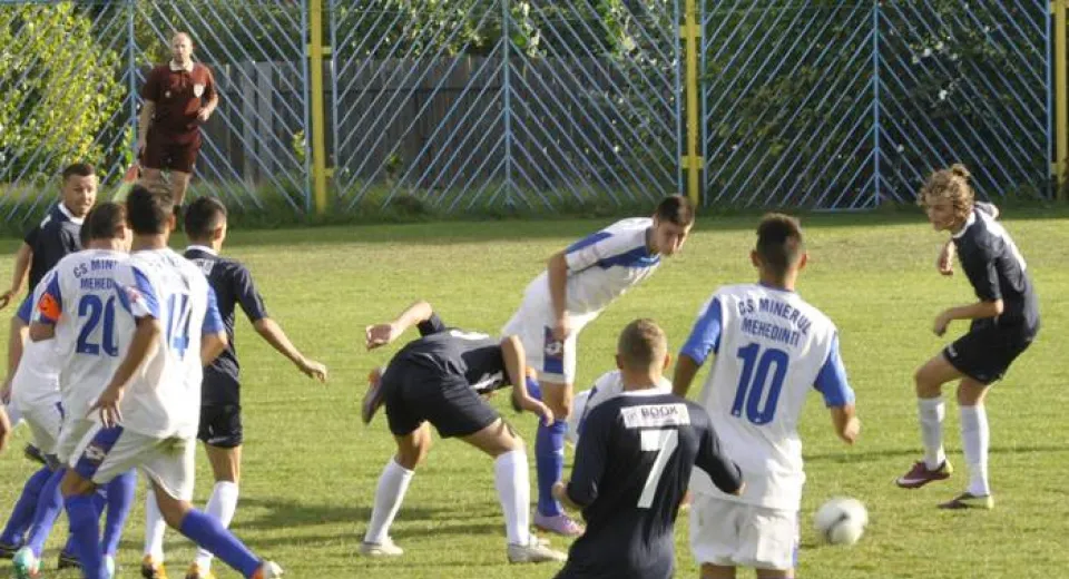 Foto Derby-ul care poate decide campioana