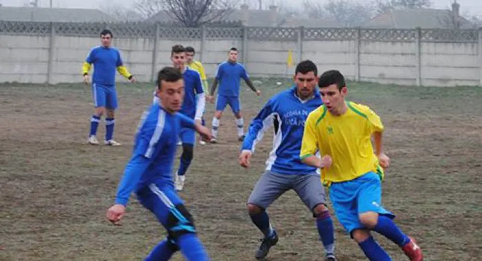 Foto S-a reluat şi ultimul eşalon judeţean