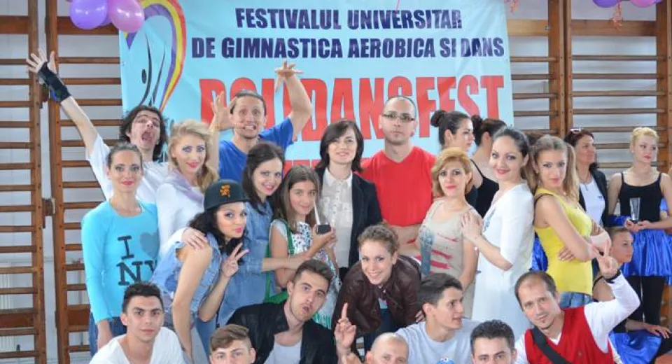 Foto Studenţii de la FEFS, din nou în frunte