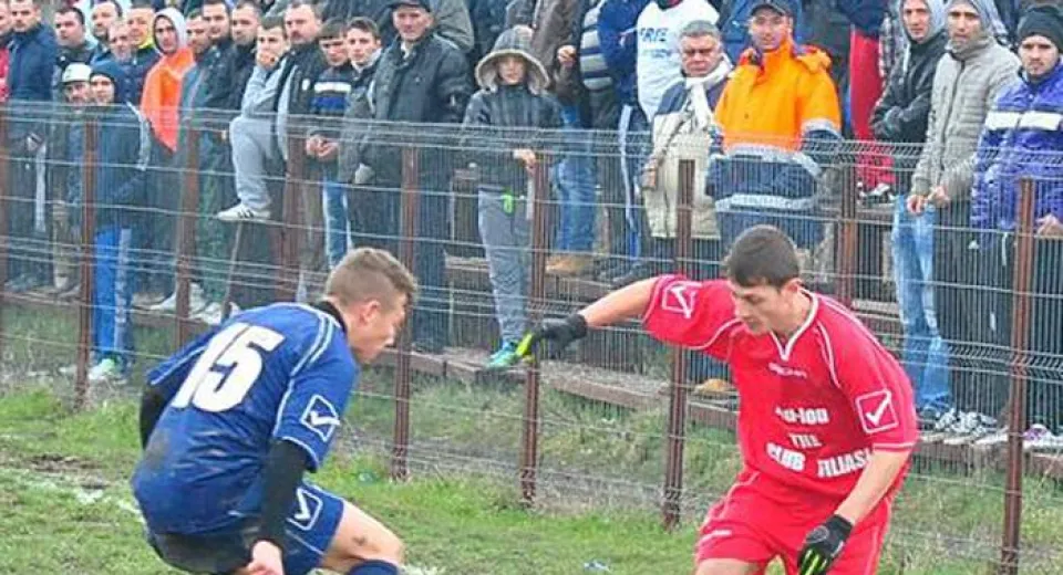 Foto Prima poziţie din play-off, disputată înaintea ultimei etape