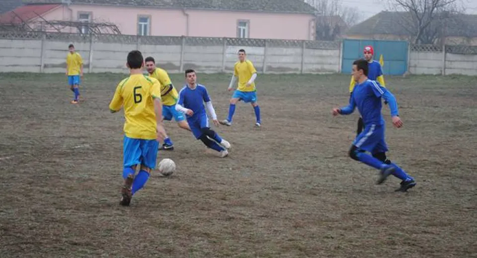 Foto Fulgerul Mârşani îşi joacă promovarea în ultima etapă