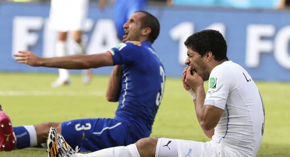 Foto E tragedie natională: Italia, «muşcată» de Uruguay!