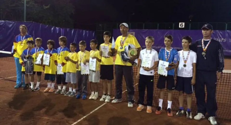Foto Copiii de la «Tenis Club Stănică», pe podiumul naţional