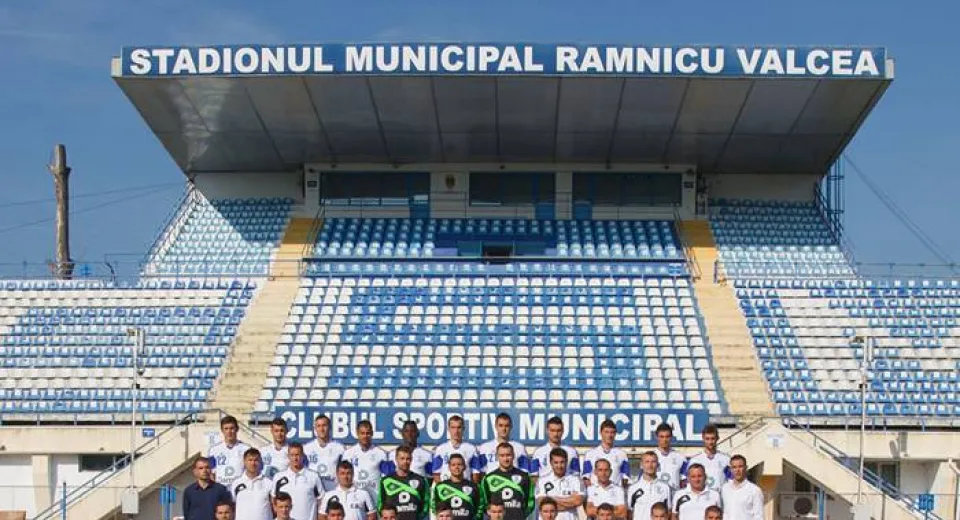 Foto CSM Râmnicu Vâlcea va juca în Liga I şi NU CSU Craiova