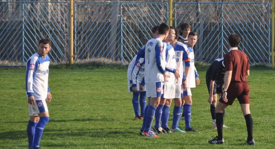 Foto Mehedinţenii au scapat de runda inaugurală