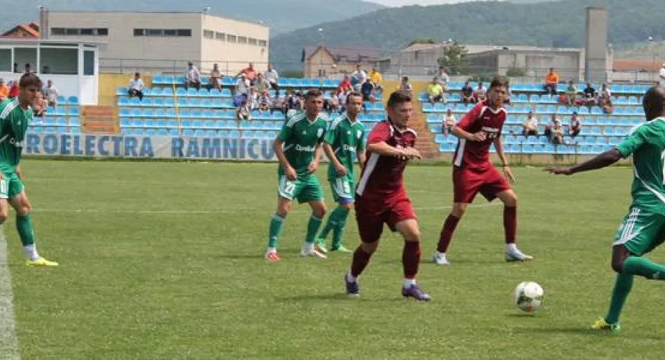 Foto Înfrângere drastică pentru trupa lui Lincar