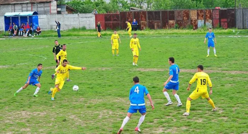 Foto Schimbări radicale în fotbalul mic din Dolj