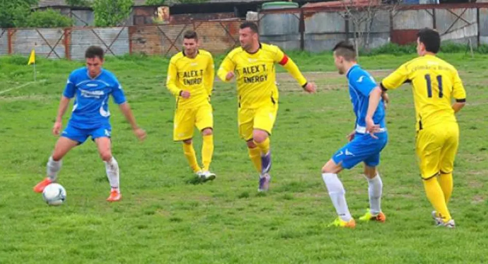Foto Filiaşi, pusă la colţ de Cârcea