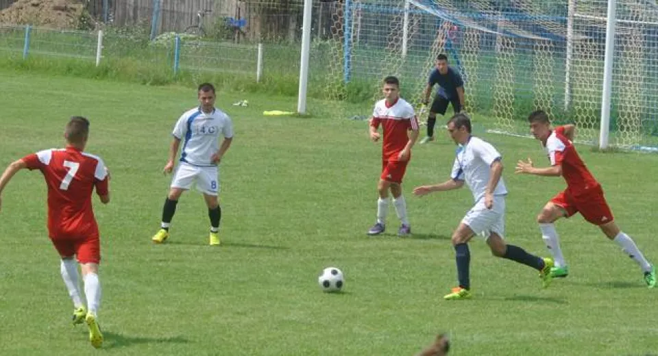 Foto Remiză albă cu Negotin