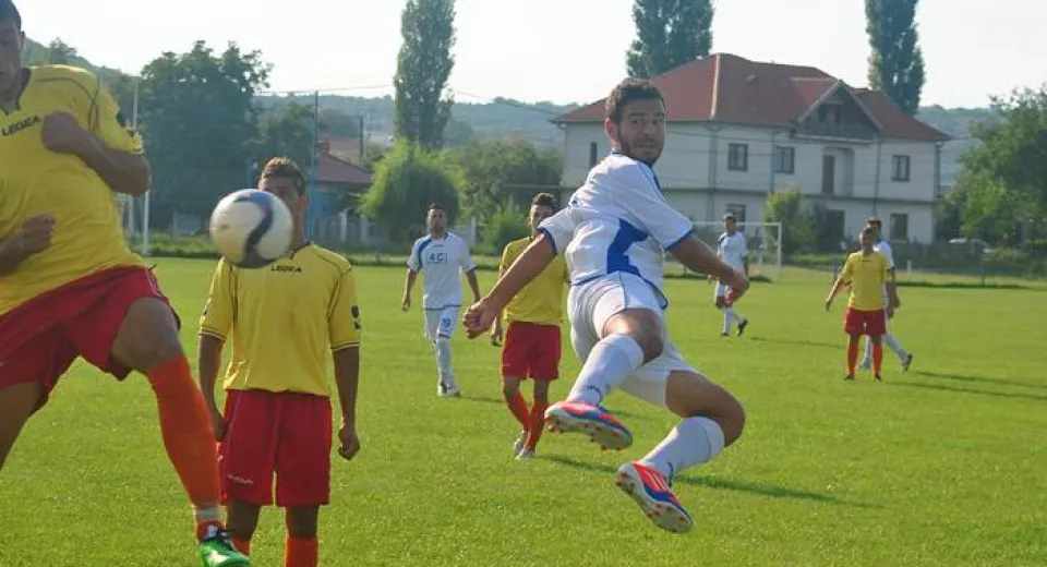Foto Victorie la scor pentru Podari, înfrângere pentru «municipali»