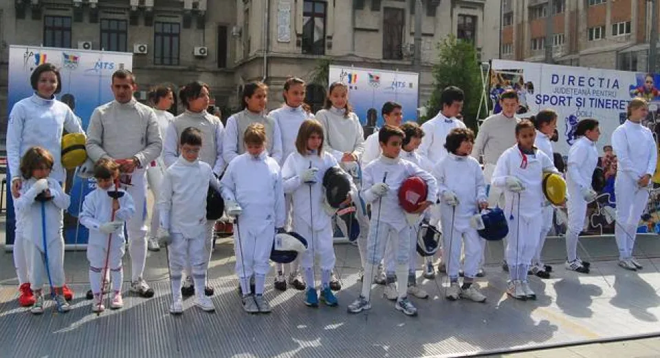 Foto Campionii scrimei româneşti, la Craiova