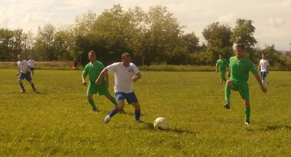 Foto Campionat cu 17 echipe, în Liga a V-a