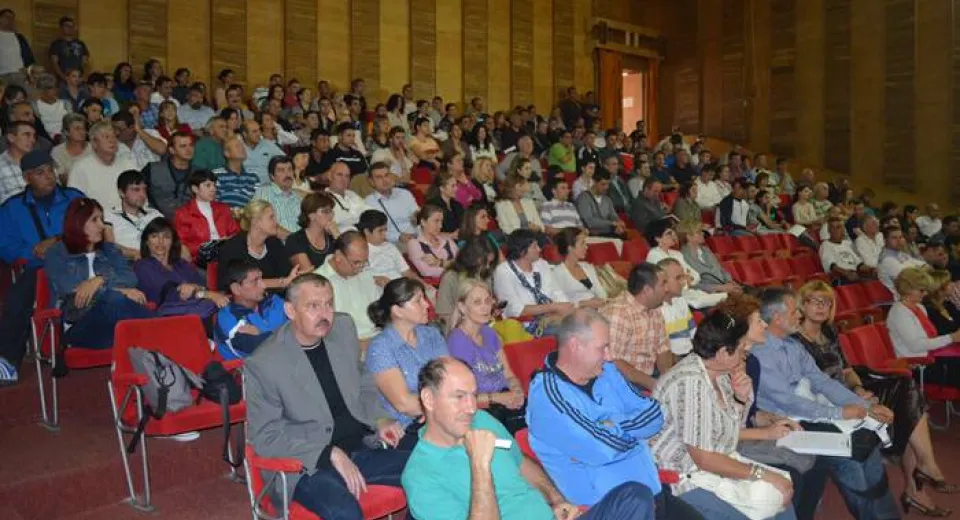 Foto Profesorii de sport s-au reunit la Liceul de Artă