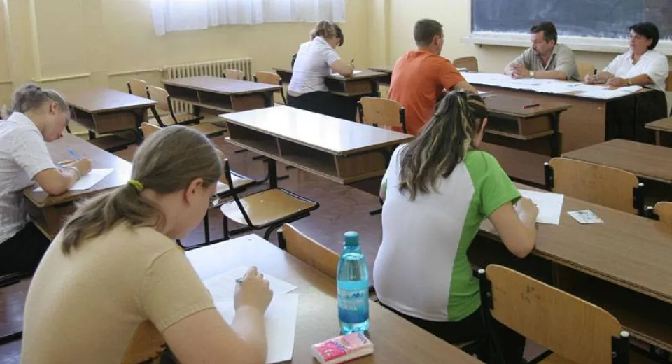 Foto Elevii pot participa la olimpiade și la clase superioare. Se pot susține probe online